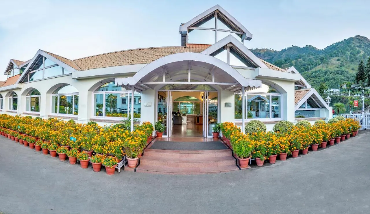 **** Resort Club Mahindra Kandaghat India