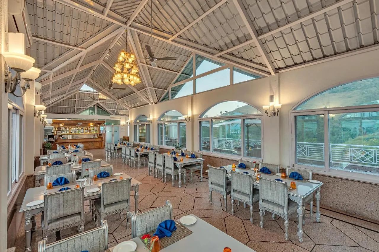 **** Resort Club Mahindra Kandaghat India