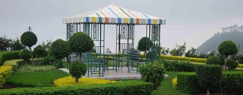 **** Resort Club Mahindra Kandaghat India