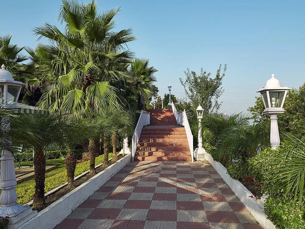 Club Mahindra Kandaghat Resort
