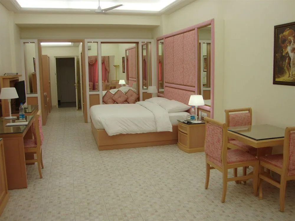 Club Mahindra Kandaghat 4*,  India