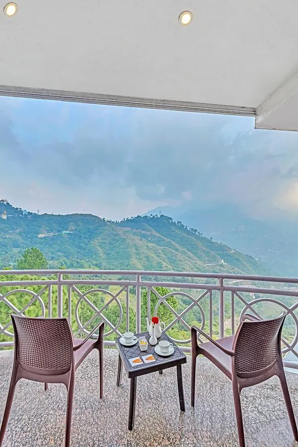 Club Mahindra Kandaghat 4*,  India